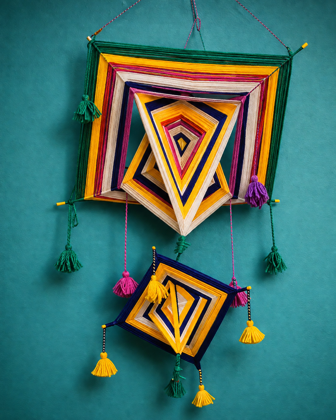 Handwoven mandala hanging in the dining room — top restaurant in Pai, healthy Pai restaurant (health)